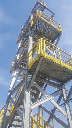 TORRE DE ESCADA EM FIBRA DE VIDRO